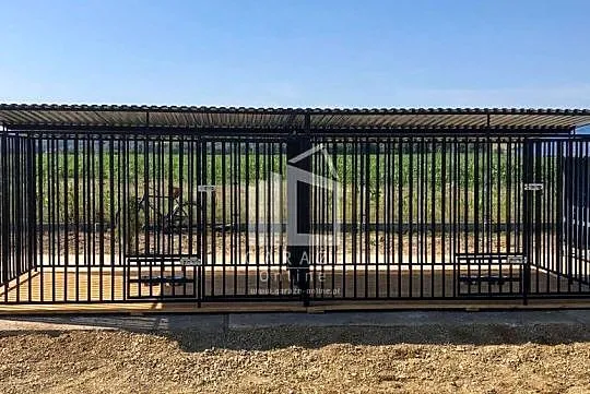 Kojec dla Psów 6x2m - drewniana Podłoga - uchwyt na miski ID590, Pomorskie, Czersk