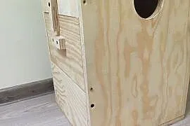 Budka lęgowa dla papug