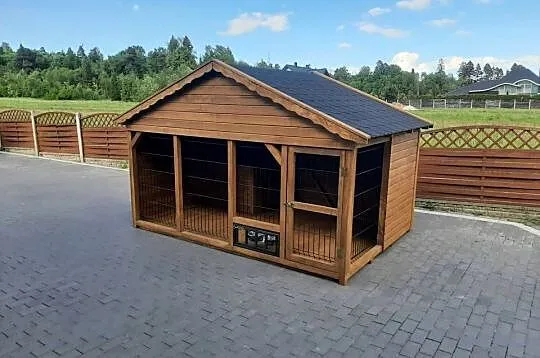 Kojec dla psa z budą, Małopolskie, Jordanów