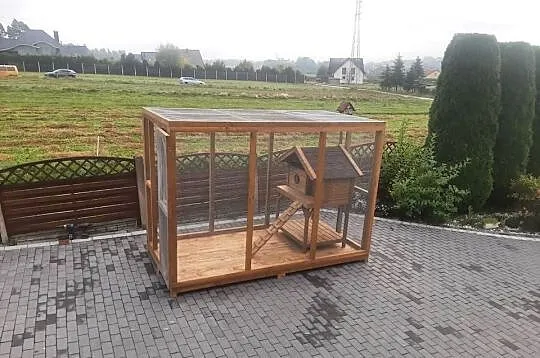 Buda dla kota z wolierą., Małopolskie, Jordanów