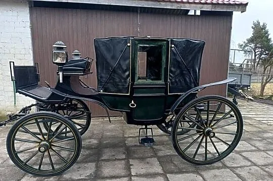 Powóz Konny typu Lando Bryczka Landauer Kareta, Łódzkie, Dobroń