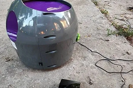 Wyrzutnia piłek Petsafe, Świętokrzyskie, Komórki