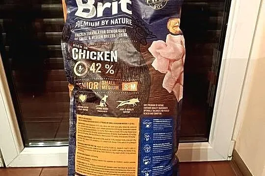 15kg karma sucha BRIT Senior S+M z kurczakiem. Zabawka GRATIS!