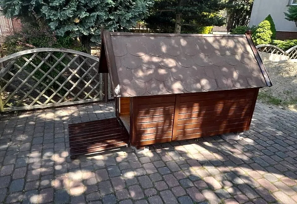 Duża buda dla psa, Łódzkie, Łódź