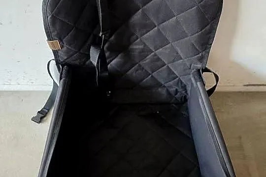 Fotelik samochodowy dla psa/zwierząt do 12 kg wodoodporny, Mazowieckie, Marki