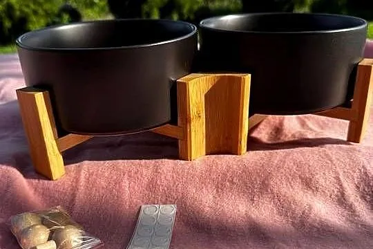 Podwójne ceramiczne miski 850ml stojak bambusowy