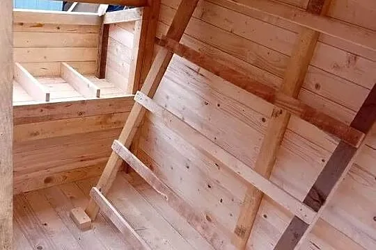 Kurnik drewniany na około 10/12 kur, Małopolskie, Bulowice