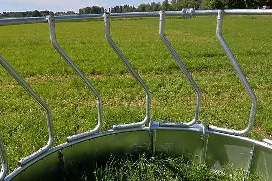 Paśnik dla bydła ze szczeblami skośnymi, 15 stanowisk, Podlaskie, Łapy