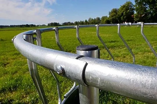 Paśnik dla bydła ze szczeblami skośnymi, 15 stanowisk, Podlaskie, Łapy