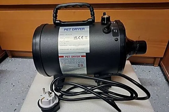 nowa profesjonalna suszarka dla zwierząt moc 2800W brak pargonu