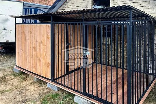 Kojec dla Psów 4x2m Drewniana podłoga - ściany zabudowane drewnem  GP389, Lubelskie, Chełm