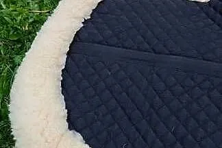 Jak nowa Podkładka pod siodło z naturalnym futerkiem, Małopolskie, Jasień
