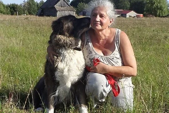 Doda piękna kaukazka