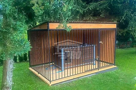 Kojec dla psów 4x2m furtka ściany zabudowane drewniana podłoga GP634, Małopolskie, Nowy Sącz