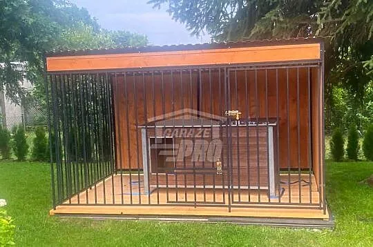 Kojec dla psów 4x2m furtka ściany zabudowane drewniana podłoga GP634, Małopolskie, Nowy Sącz
