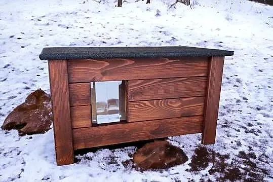 Docieplona buda dla psa kota 62x55cm dach zdejmowany drewniana Lakierowana