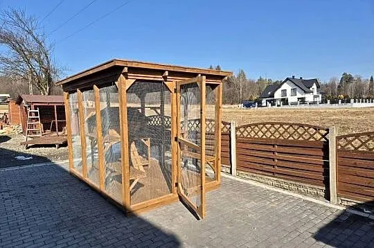 Woliera dla kotów z budą, Małopolskie, Jordanów