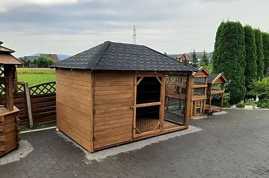 Kojec dla psa z budą I schowkiem, Małopolskie, Jordanów