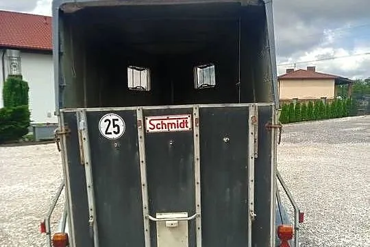 Sprzedam przyczepe do przewozu koni, Łódzkie, Sławno