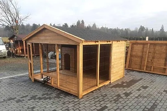 Kojec dla psa drewniany, Małopolskie, Jordanów
