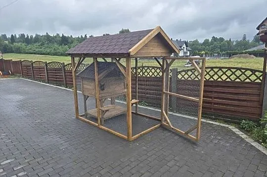 Buda dla kota z wolierą, Małopolskie, Jordanów