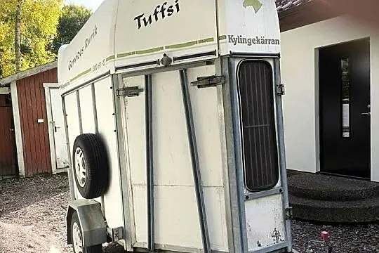 Przyczepa do przewozu koni, Małopolskie, Dąbrowa Tarnowska