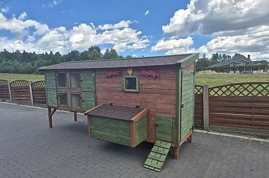 Kurnik dla kur z klatką dla królików, Małopolskie, Jordanów