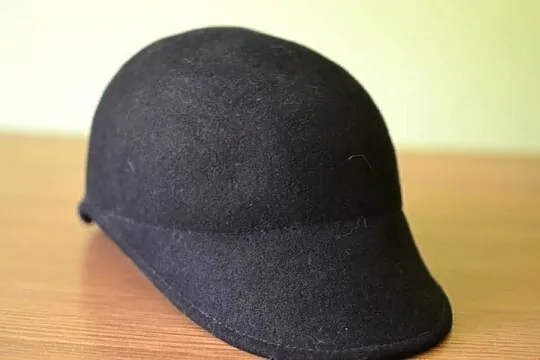 Czapka dżokejka czarna, Dolnośląskie, Wrocław