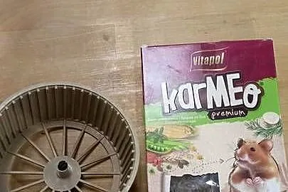 Koło do klatki dla chomika + pokarm stan bdb, Śląskie, Godziszka
