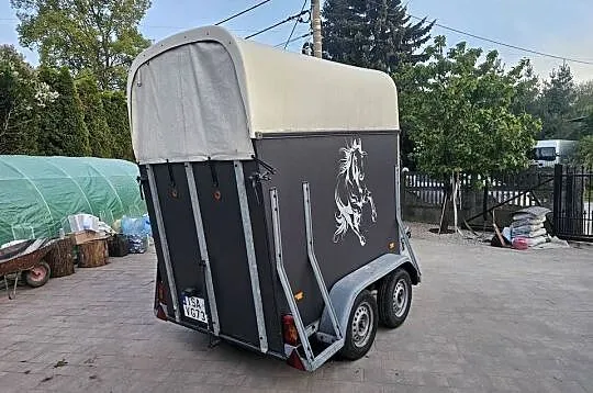 Sprzedam przyczepę do przewozu jednego konia, Świętokrzyskie, Sandomierz