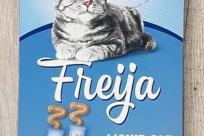 Freija pasta cream z łosośia i kurczaka płynna przekąska dla kota 15g 6szt, Małopolskie, Chrzanów
