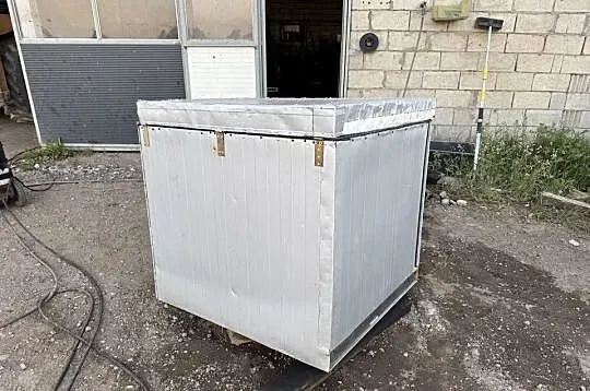 Buda dla psa z płyty warstwowej 10 cm ogrzewana