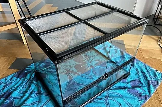ExoTerra Terrarium szklane MEDIUM 60x45x45cm używane