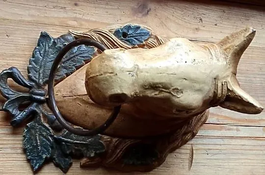 Żeliwne głowy konia, Zachodniopomorskie, Prusim