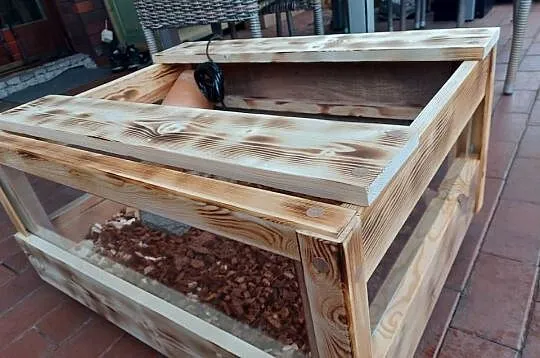 Terrarium rzemieślnicze dla żółwia lądowego, Opolskie, Opole