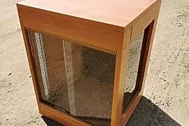 Terrarium z płyty meblowej, oszklone od wewnątrz