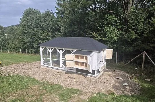 Kurnik dla kur z wolierą, Małopolskie, Jordanów