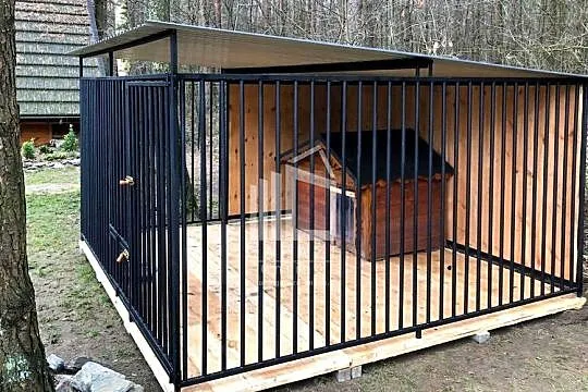 Kojec dla Psów 3x3m - drewniana podłoga ściany uchwyt na miski ID586, Wielkopolskie, Wągrowiec