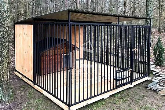 Kojec dla Psów 3x3m - drewniana podłoga ściany uchwyt na miski ID586, Wielkopolskie, Wągrowiec