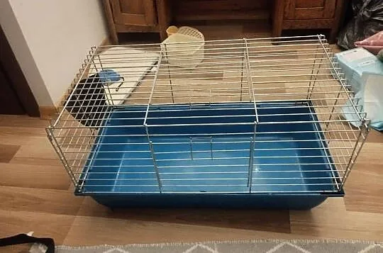 Klatka 70x40 z pasnikiem i przyborami do pielęgnacji