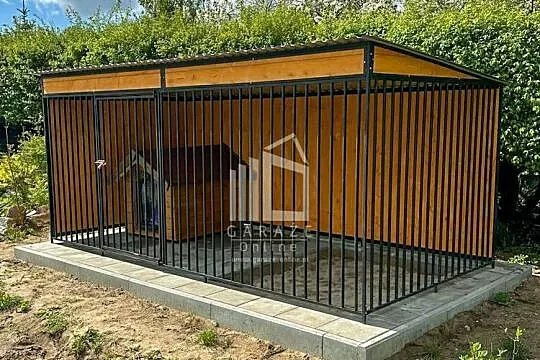 Kojec dla Psów 4x2m Wiatrołap - ściany zabudowane drewnem ID604, Zachodniopomorskie, Szczecin