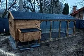 Kurnik z wolierą