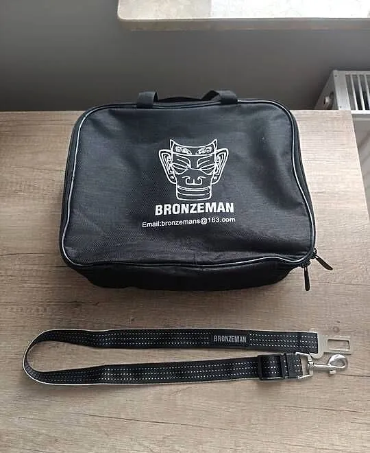 Smycz dla psa Bronzeman mocowanie do pasa bezpieczeństwa etui Rzeszów, Podkarpackie, Rzeszów