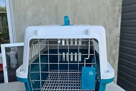 Nowy transporter dla kota lub małego psa