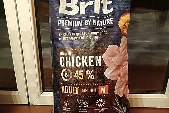 15kg karma sucha BRIT z kurczakiem Medium. Zabawka GRATIS!