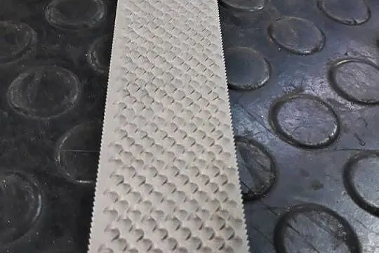 Tarnik do kopyt z rączką 35 cm dwie powierzchnie, Łódzkie, Wieluń