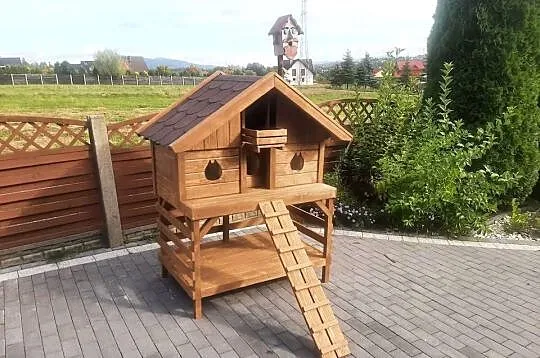 Buda dla kota z balkonem ., Małopolskie, Jordanów
