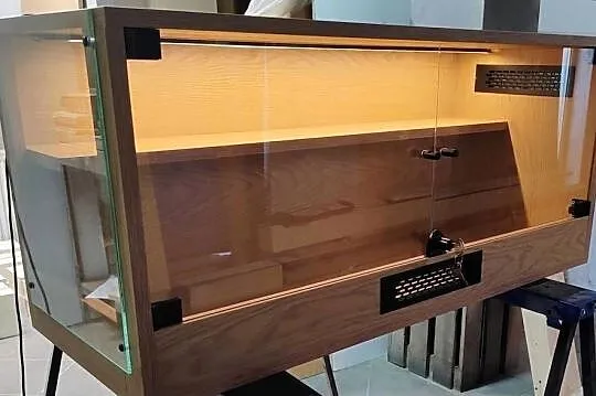 Terrarium dla węża z półką+LED