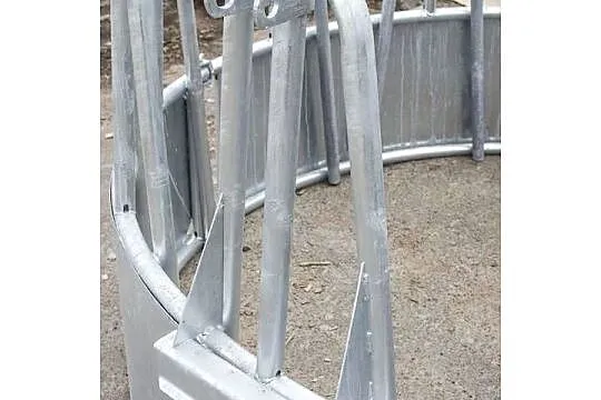 Paśnik dla bydła, ze wspornikami łukowymi, 12 stanowisk, Warmińsko-mazurskie, Baranowo
