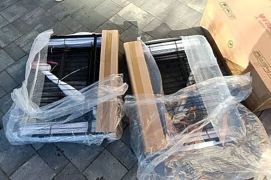 Metalowy kojec dla zwierząt, Małopolskie, Klucze